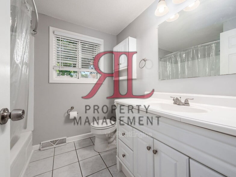 Building Photo - 3102 Elmreeb Dr