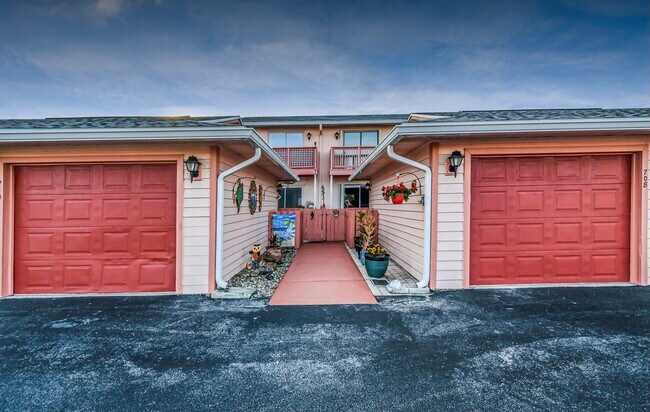 Building Photo - 708 Sea Palm Ln