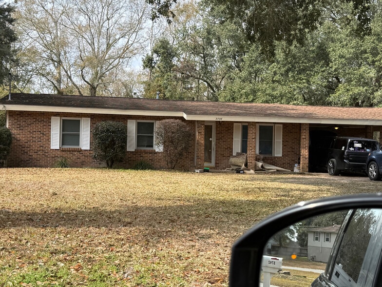 Building Photo - 3736 Cumberland Dr