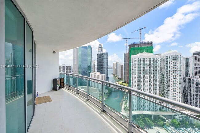 Building Photo - 350 S Miami Ave