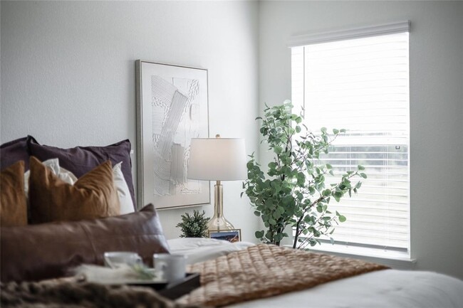 Building Photo - 1905 Red Berry Pass