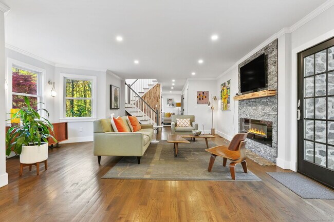 Building Photo - 58 Big Trail