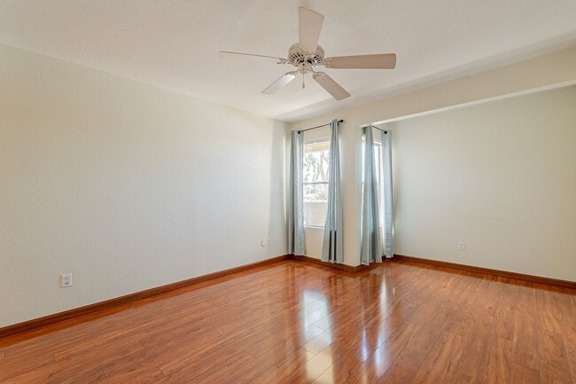 Building Photo - Ready to Move In - Two Bedrooms!