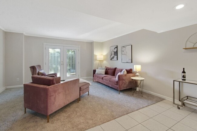 Building Photo - Knollwood Estates