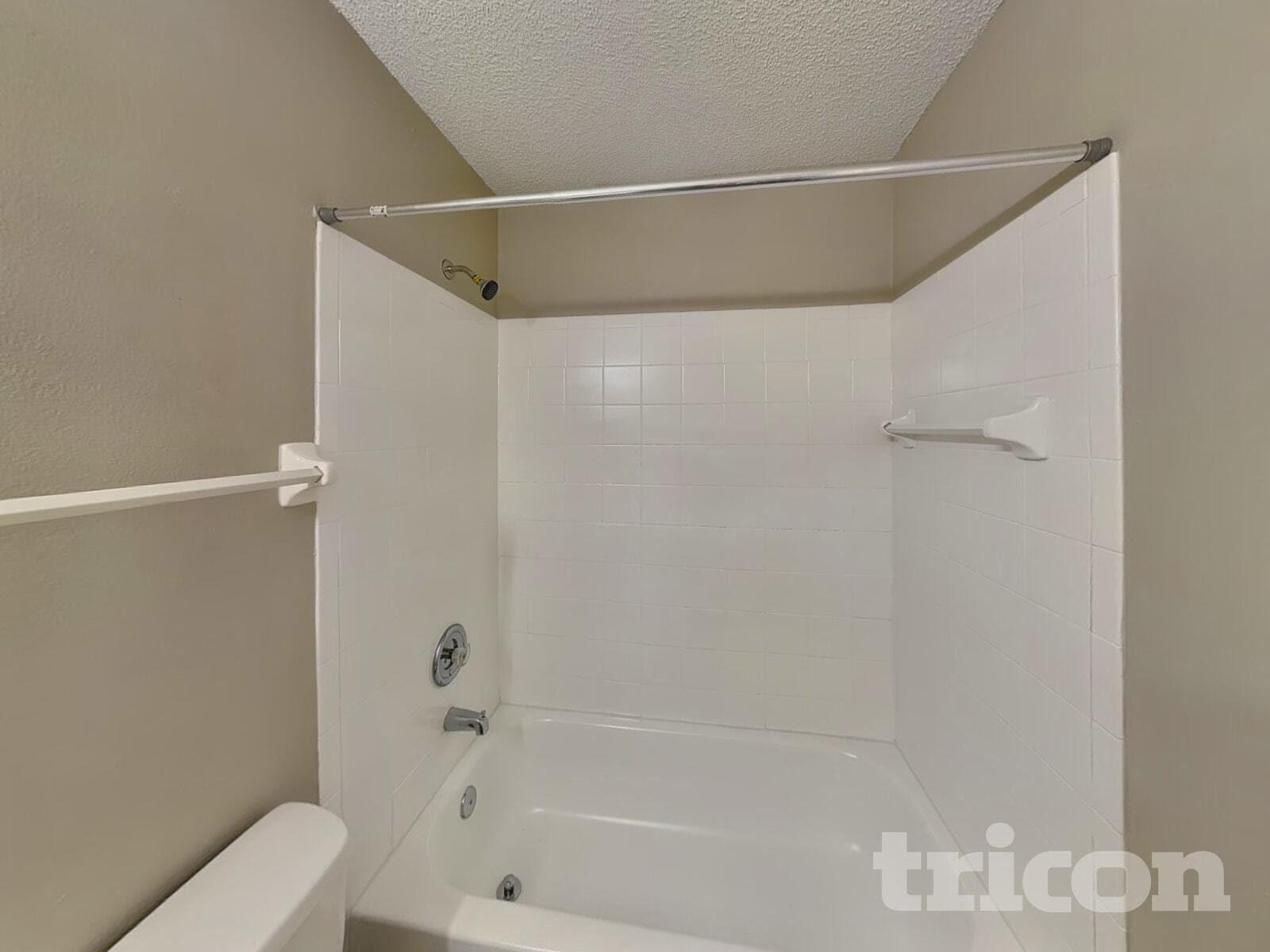 Building Photo - 3181 Clewiston St