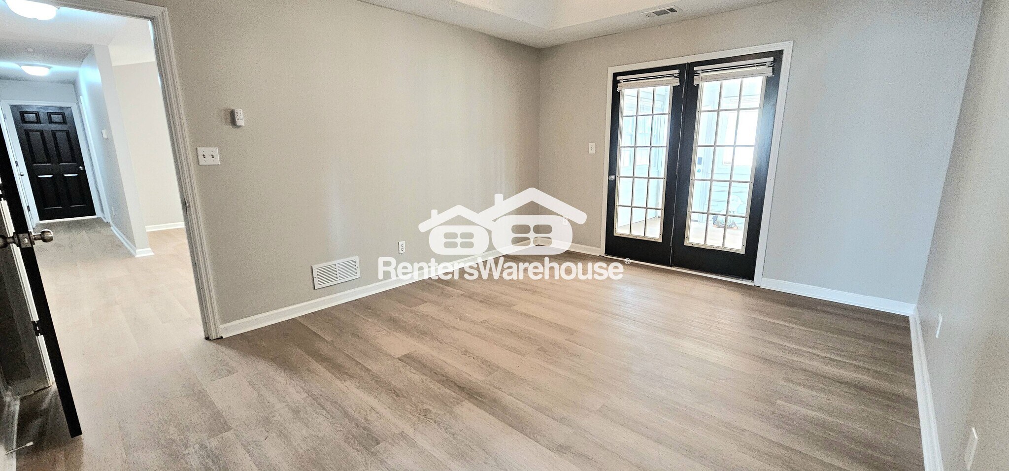 Building Photo - 5899 Meadow Ln