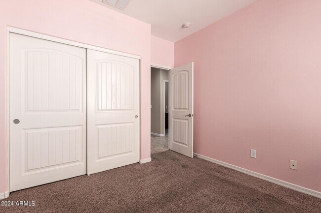 Building Photo - 4706 S Twinleaf Dr