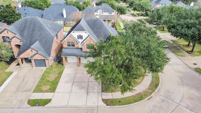 Building Photo - 6423 Middlelake Ct
