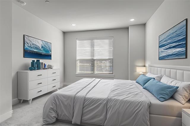 Building Photo - 909 Heights Wy