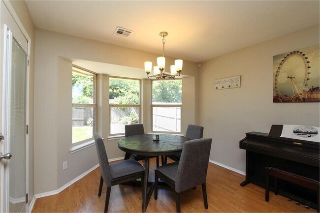 Building Photo - 10209 Aberdeen Dr