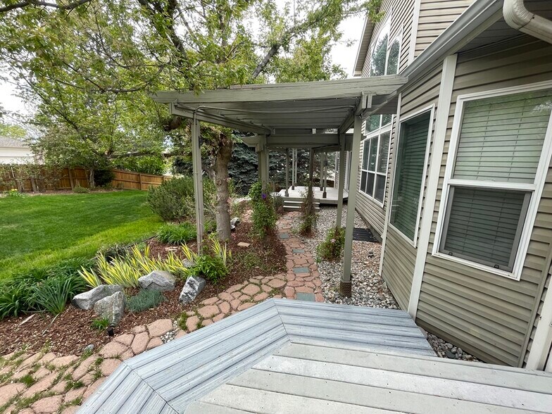 Building Photo - 1048 W 127th Pl