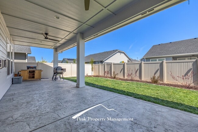 Building Photo - 18272 N Wild Goose Ave