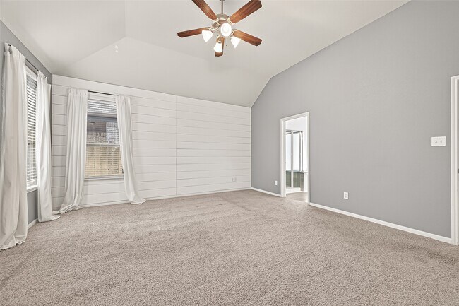 Building Photo - 18507 Sleeping Bear Wy