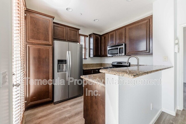 Building Photo - 31170 Sunflower Way