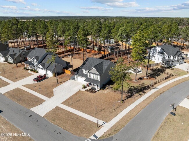 Building Photo - 217 Thistleberry Dr