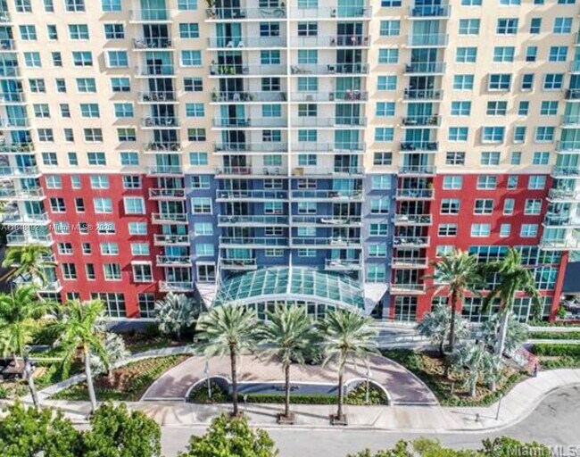 Building Photo - 1155 Brickell Bay Dr