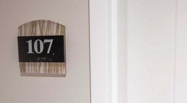 Building Photo - 103 N 1st St