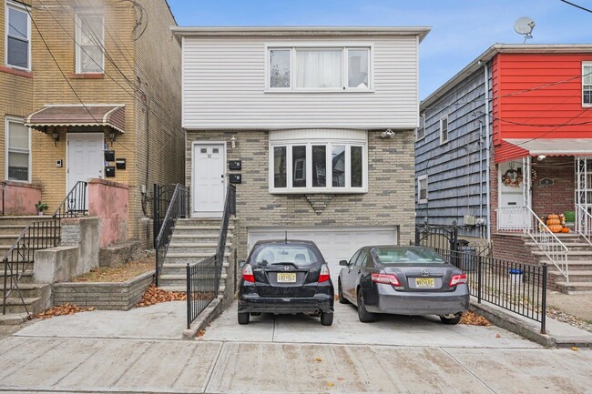 Building Photo - 22 Fox Pl