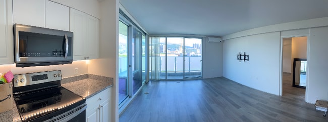 Building Photo - 801 South St