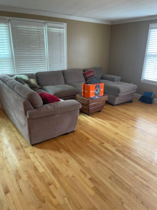 Building Photo - 37 Main St