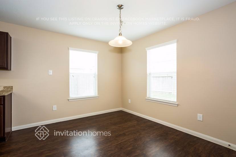 Building Photo - 12631 Mountain Daisy Rd