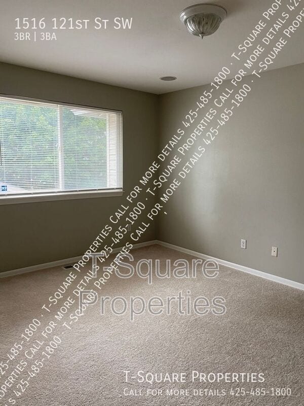 Building Photo - 1516 121st St SW