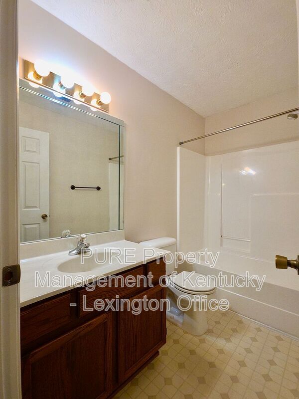 Building Photo - 1863 Timber Creek Dr