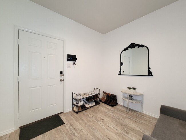 Building Photo - 2326 Strong Horse Dr