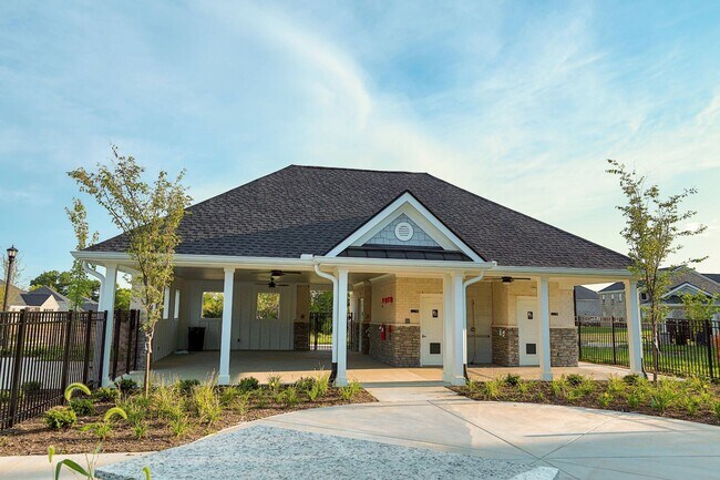 Building Photo - 5032 Ozment Dr