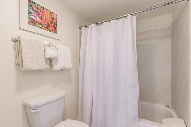 Building Photo - 1055 W Peppertree Dr