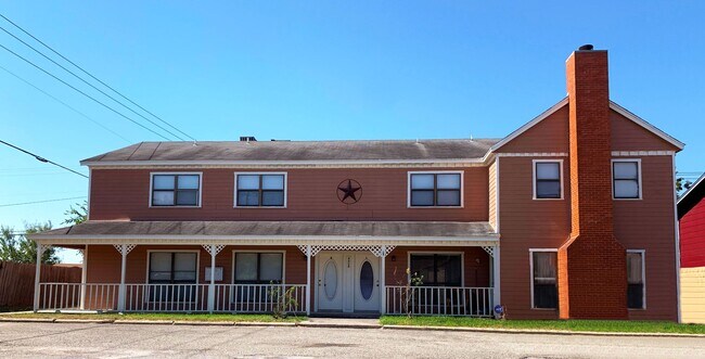 Primary Photo - 4408 Lake Rd