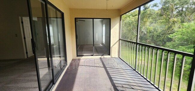 Building Photo - 1801 E Lake Rd S