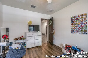 Building Photo - 6122 Underwood Way