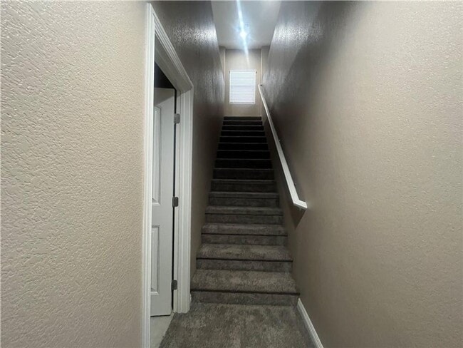 Building Photo - Move in Ready 2 Story 3 bedroom home SW