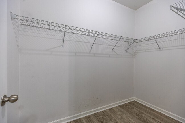 Building Photo - 10190 Fionn Loop
