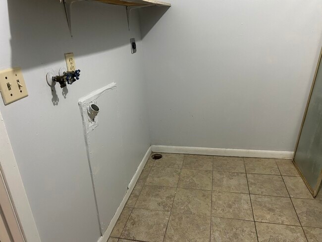 Building Photo - 25 Arrowhead Dr