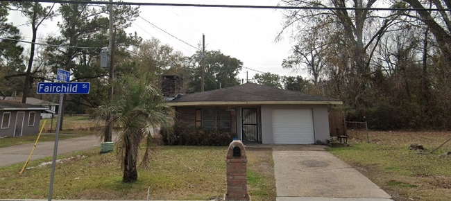 Primary Photo - 2358 Fairchild St
