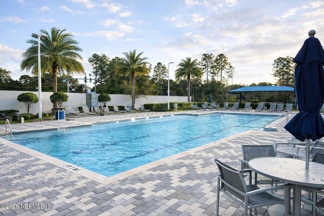 Building Photo - 14135 Pier Ln