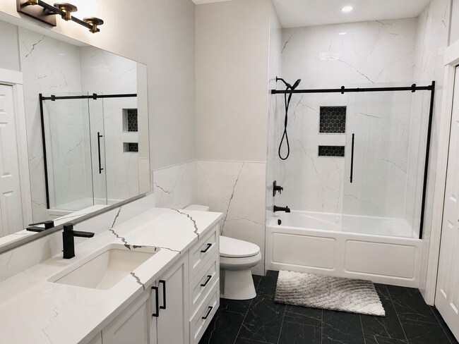 Building Photo - Stunning Custom Camas Home