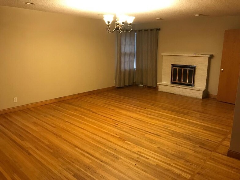 Building Photo - 1764 Montreal Ave