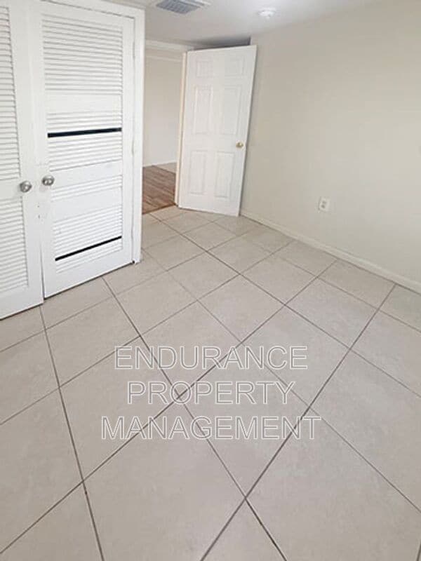 Building Photo - 150 W 15th St