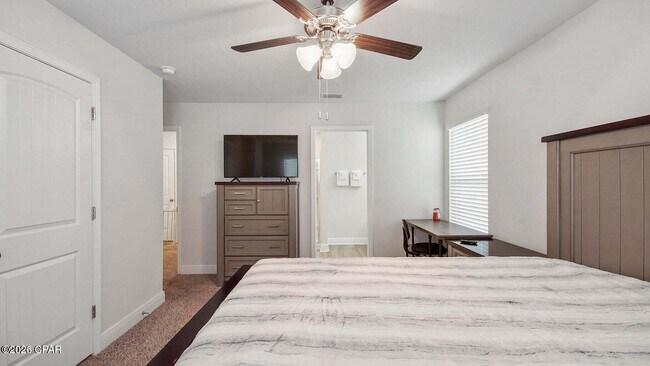 Building Photo - 7672 Shadow Lake Dr