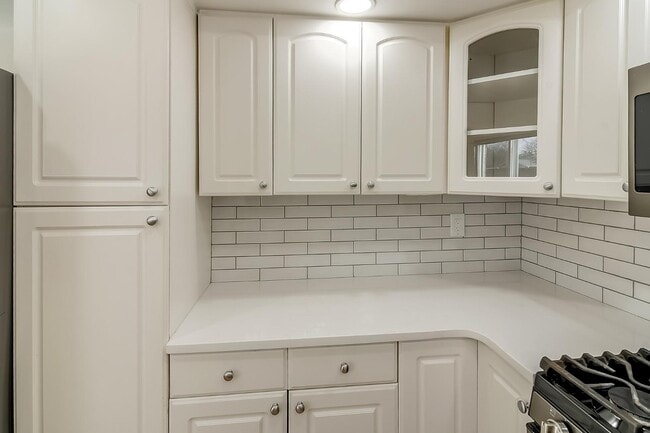 Building Photo - 5004 E Hinsdale Pl