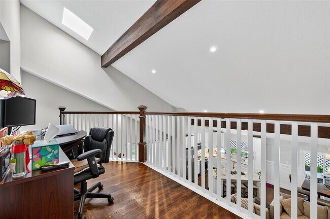 Building Photo - 9400 Doliver Dr
