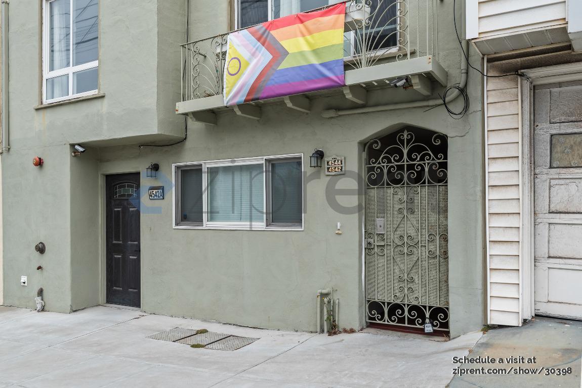 Building Photo - Unit A