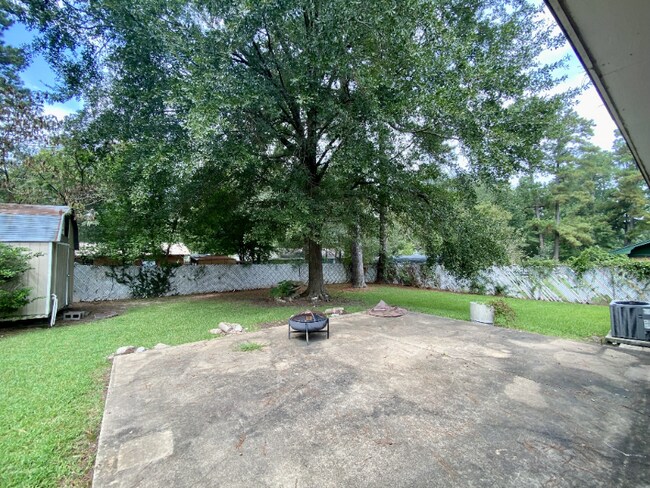 Building Photo - 507 Brasell St