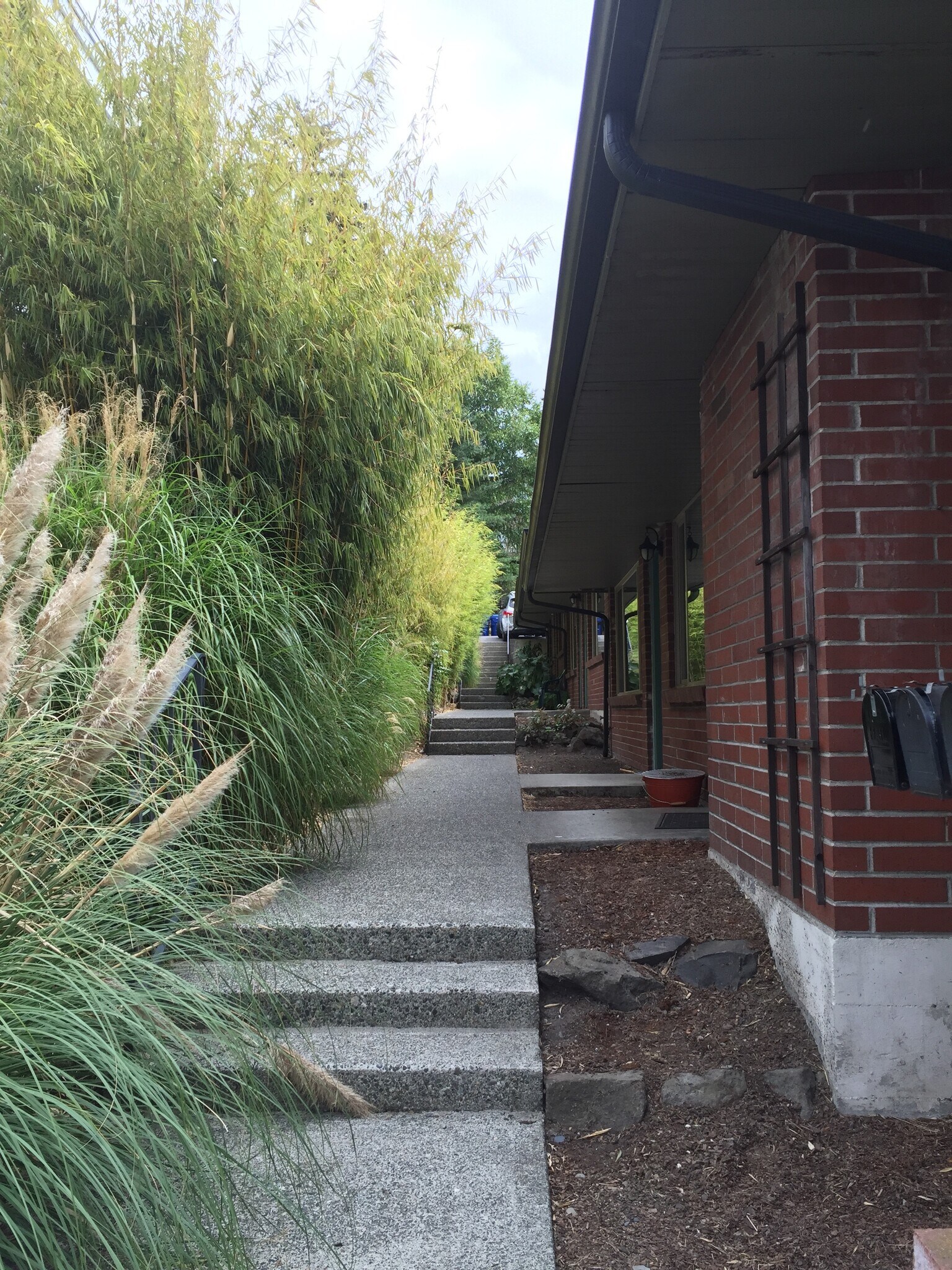 Building Photo - 7010 California Ave SW