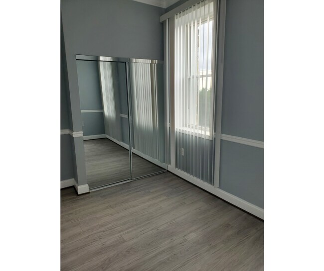 Building Photo - 2838 Washington Blvd