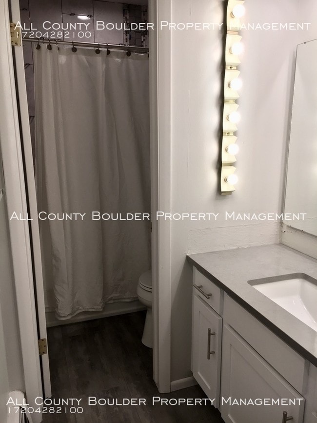 Building Photo - Renovated Lefthand Canyon Home