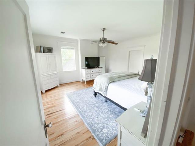 Building Photo - 581 Country Club Rd